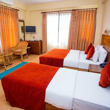 פוקהרה Hotel Tara מראה חיצוני תמונה