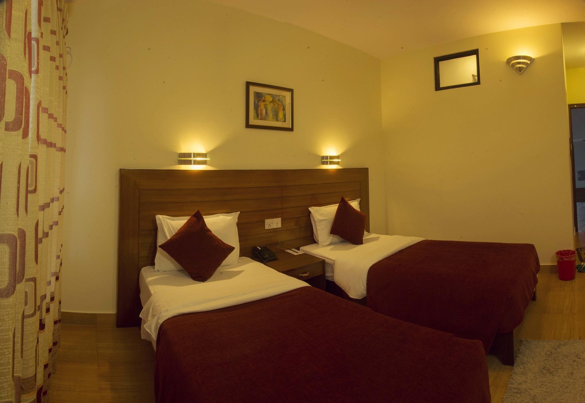 פוקהרה Hotel Tara מראה חיצוני תמונה