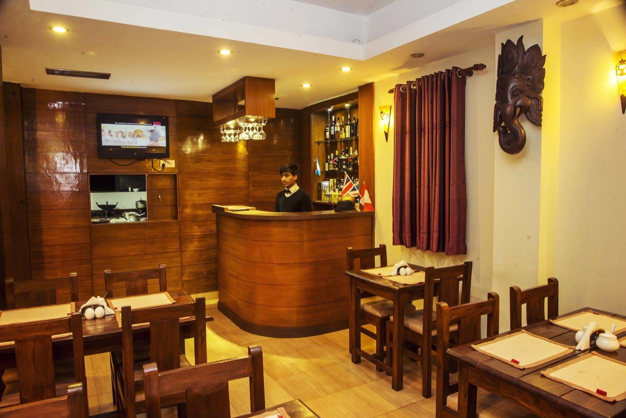 פוקהרה Hotel Tara מראה חיצוני תמונה