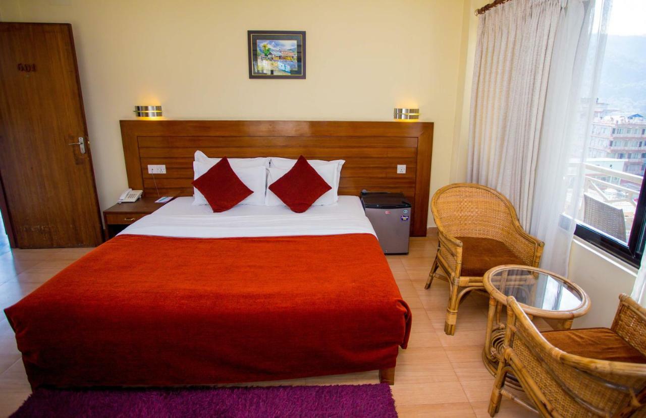 פוקהרה Hotel Tara מראה חיצוני תמונה