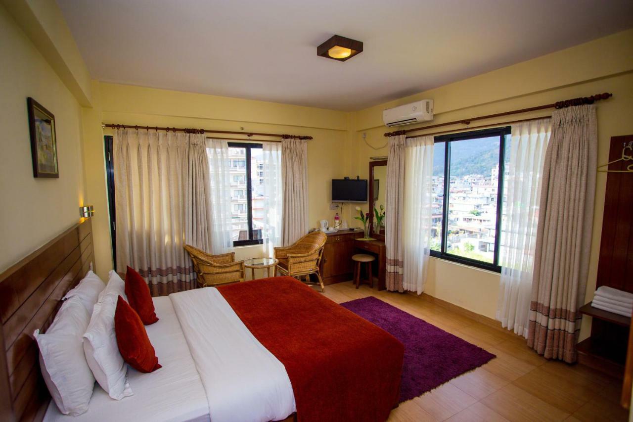 פוקהרה Hotel Tara מראה חיצוני תמונה