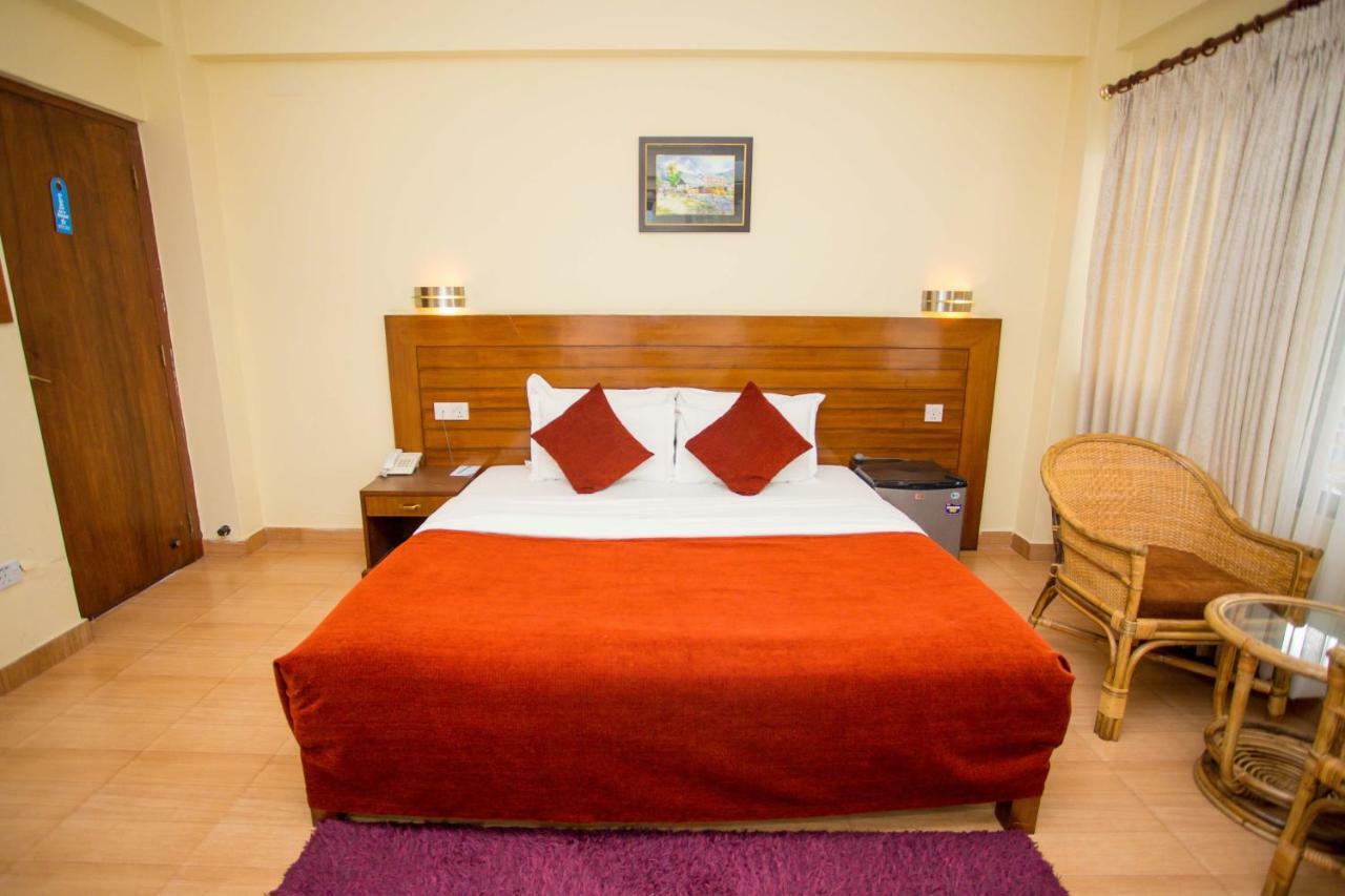 פוקהרה Hotel Tara מראה חיצוני תמונה