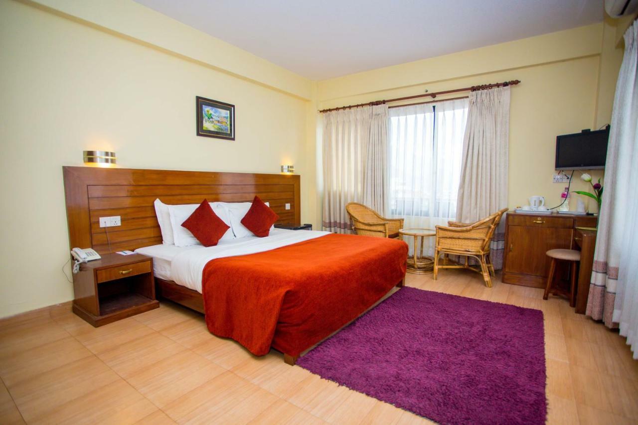 פוקהרה Hotel Tara מראה חיצוני תמונה