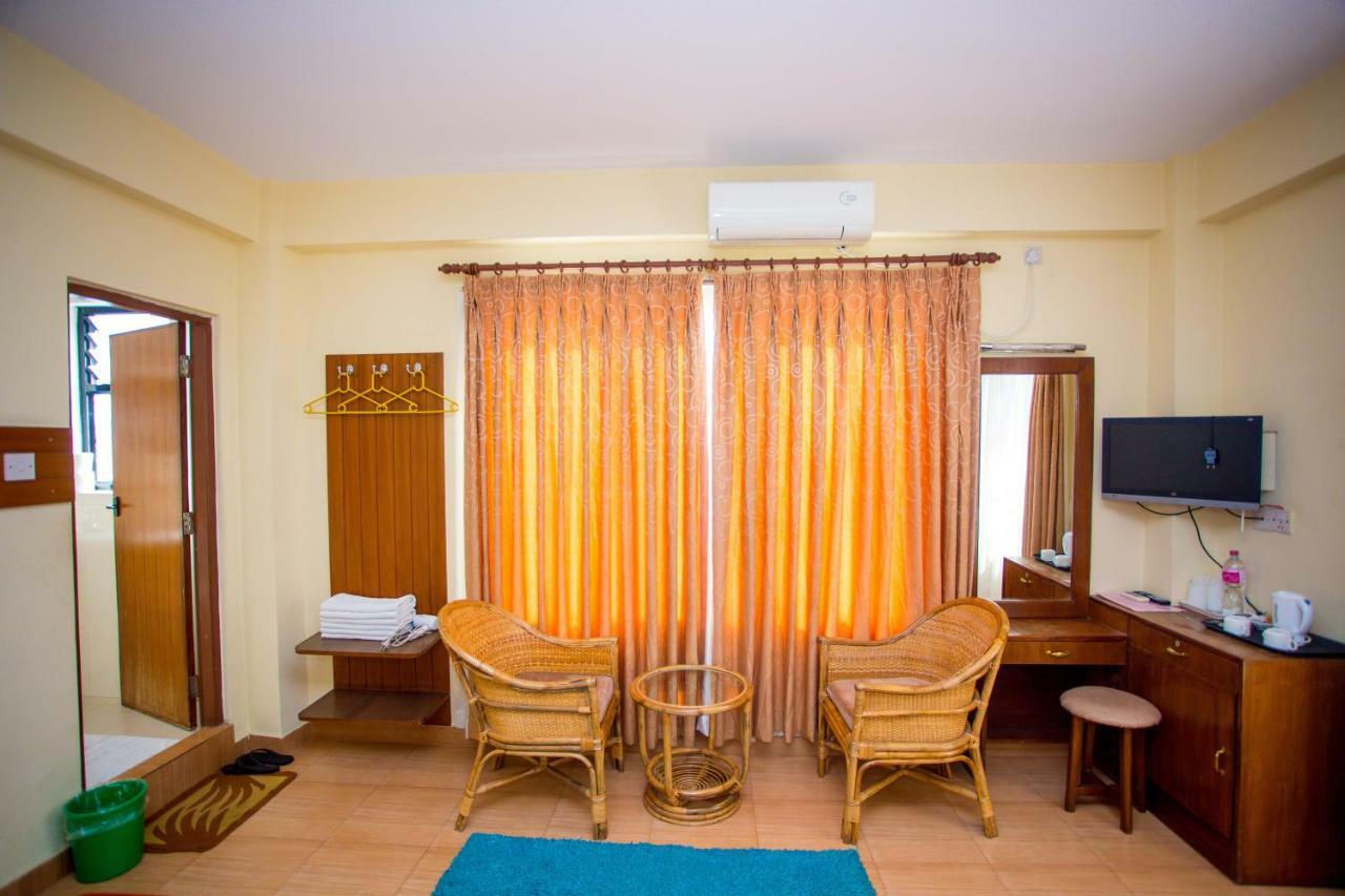 פוקהרה Hotel Tara מראה חיצוני תמונה