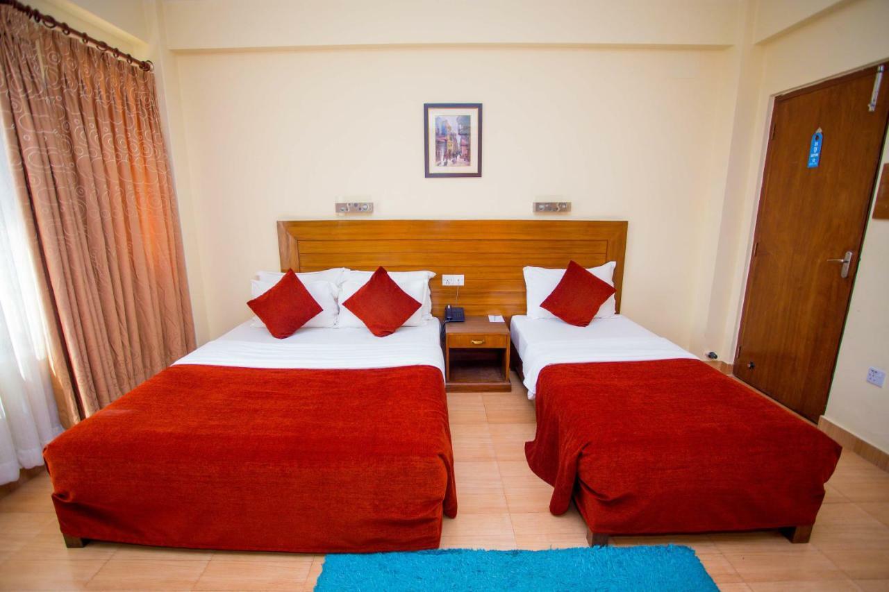 פוקהרה Hotel Tara מראה חיצוני תמונה