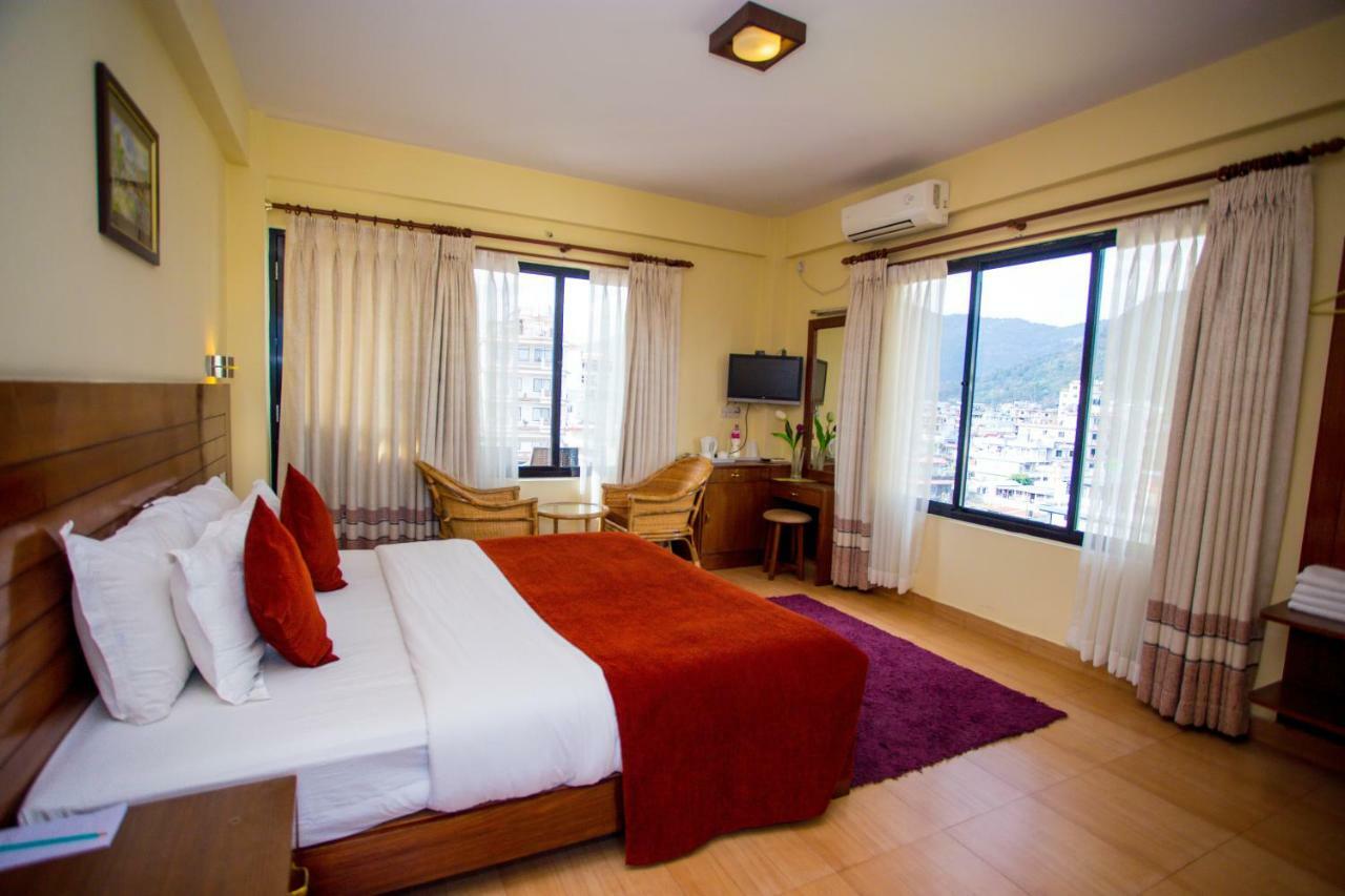 פוקהרה Hotel Tara מראה חיצוני תמונה